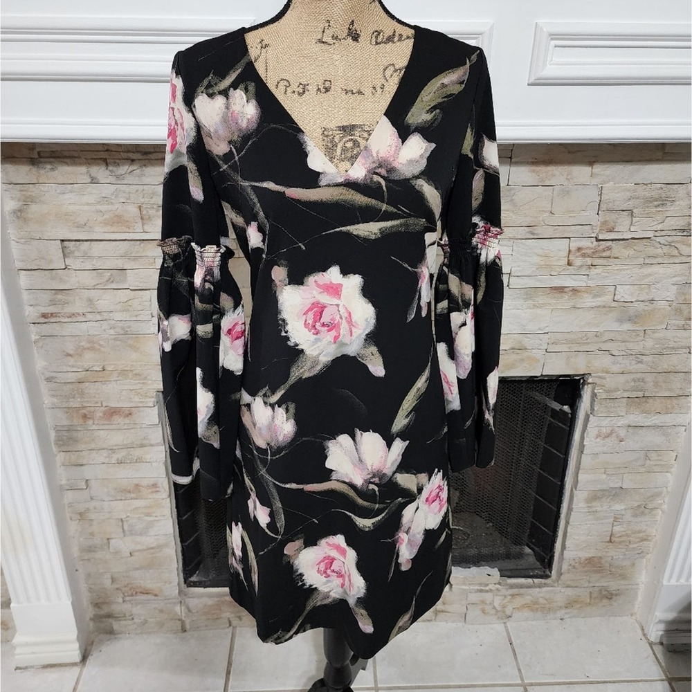 White house‎ black market black and pink floral long sleeve mini dress size 2 XS
